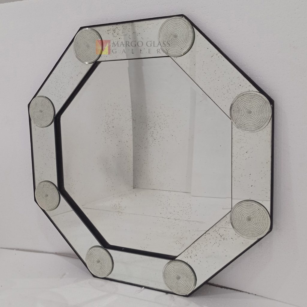 Octagonal Antique Mirror – Classic antique octagonal mirror antique glass with silver frame handcrafted in Indonesia