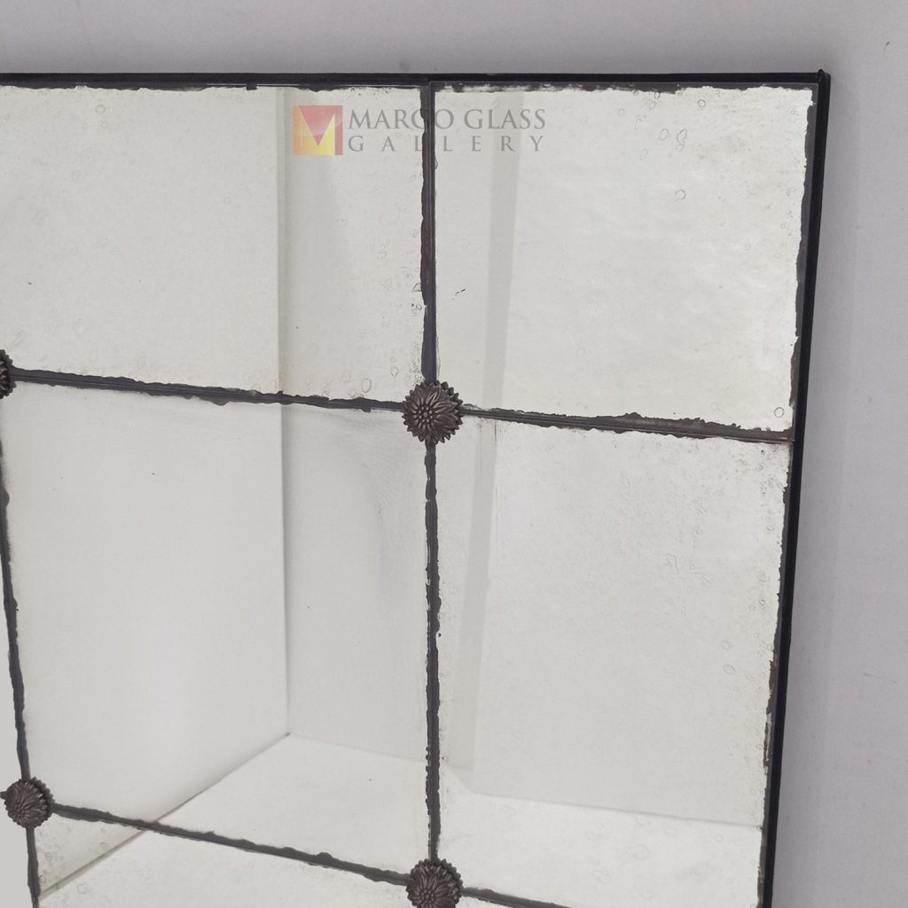 Mirror Mozaic Antique – Handcrafted antique mirror antique glass with gold frame handcrafted in Indonesia