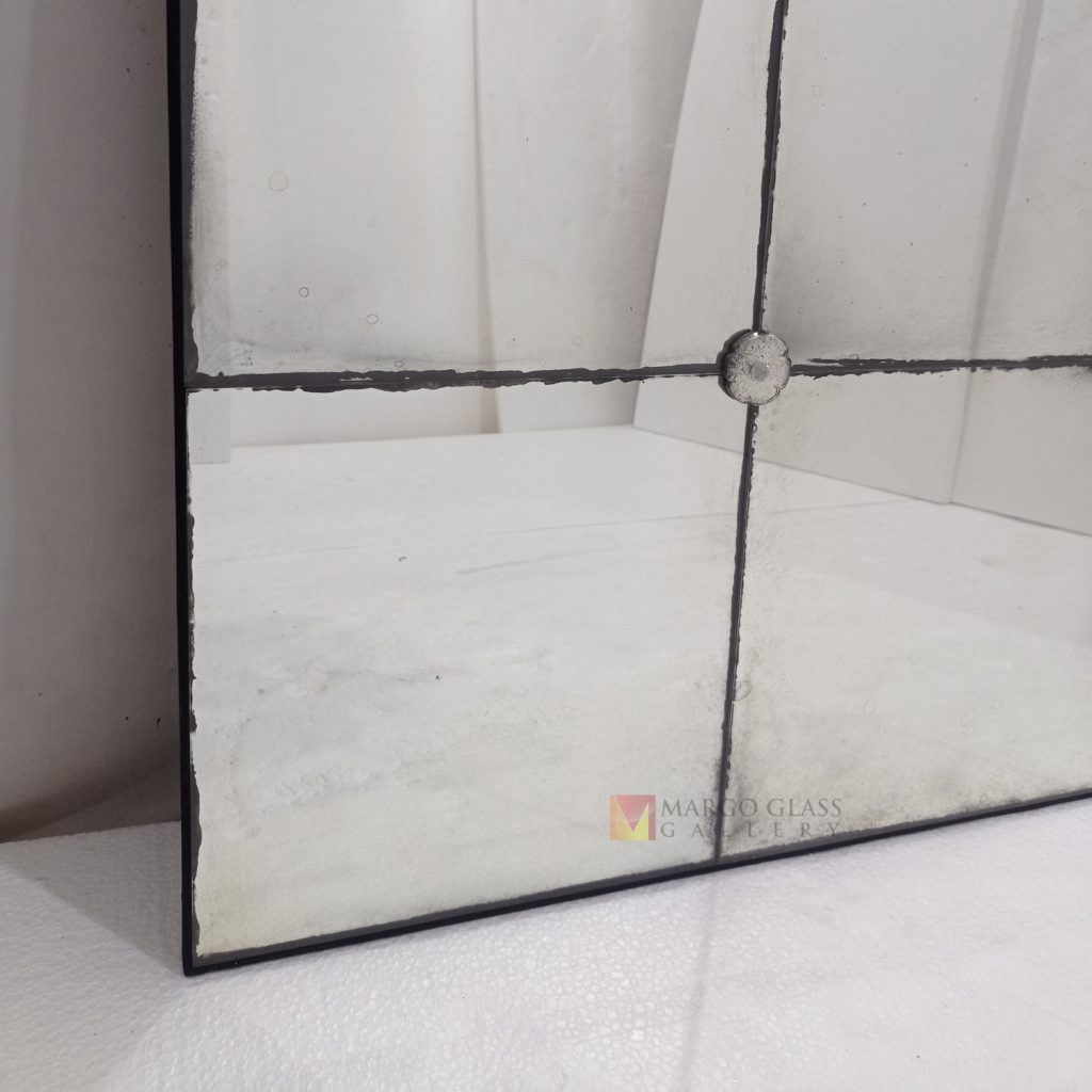 Antique Mirror Mozaic – Classic antique mirror antique glass with gold frame handcrafted in Indonesia