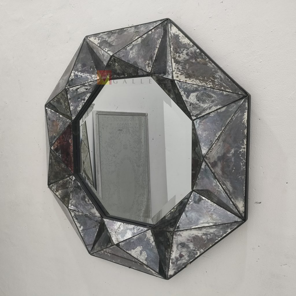 Piramid 3D – Artisan handcrafted mirror premium quality glass with ornate frame handcrafted in Indonesia