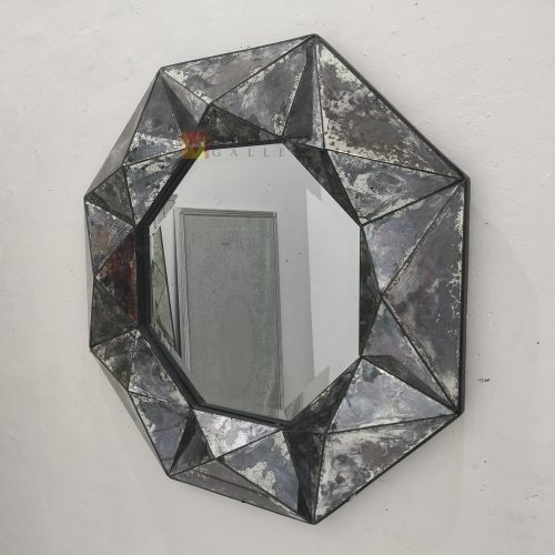Piramid 3D – Artisan handcrafted mirror premium quality glass with ornate frame handcrafted in Indonesia