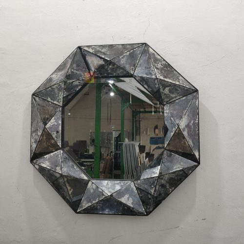 Piramid 3D – Handcrafted handcrafted mirror premium quality glass with ornate frame handcrafted in Indonesia
