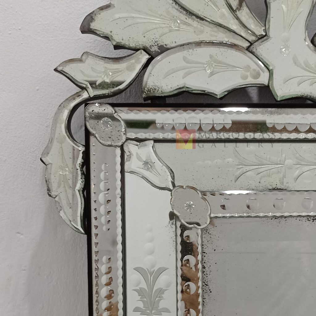 Antique Venetian Mirror – Premium venetian mirror hand-etched glass with ornate frame handcrafted in Indonesia