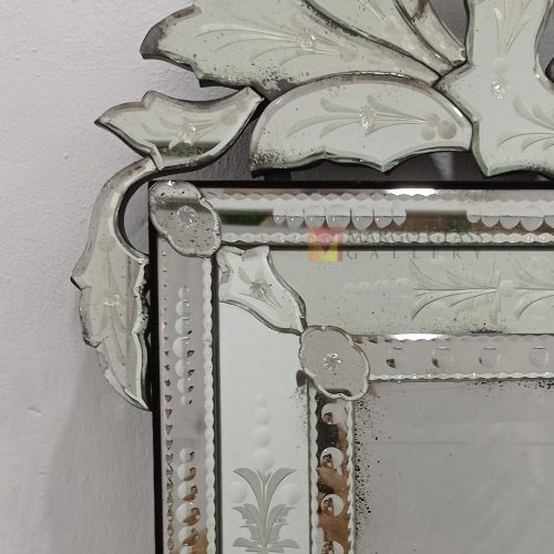 Antique Venetian Mirror – Premium venetian mirror hand-etched glass with ornate frame handcrafted in Indonesia