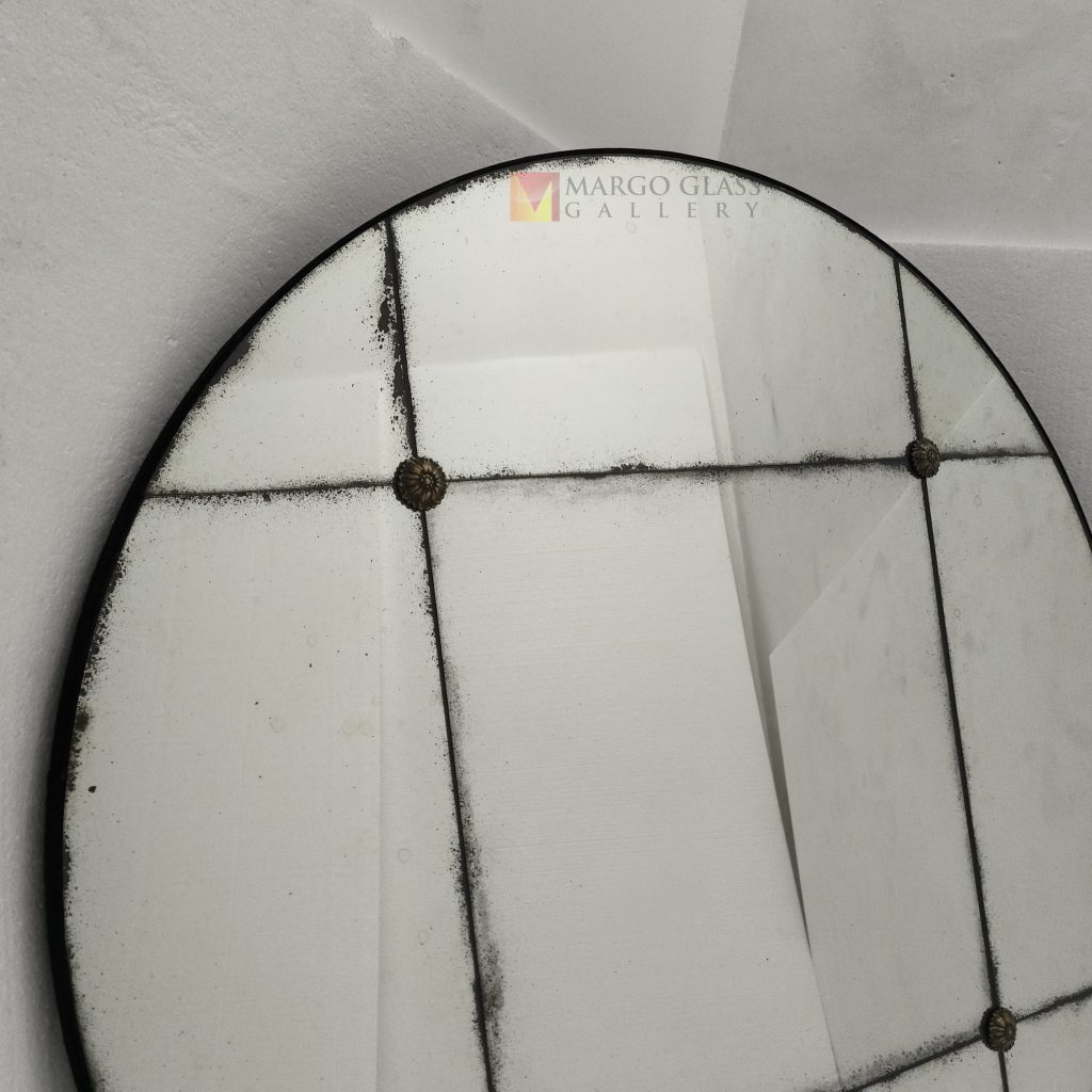 Round Mosaic Antique – Artisan antique mirror antique glass with gold frame handcrafted in Indonesia