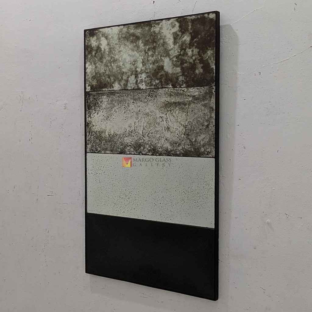 Antique Wall Mirror Panel – Handcrafted antique mirror antique glass with gold frame handcrafted in Indonesia