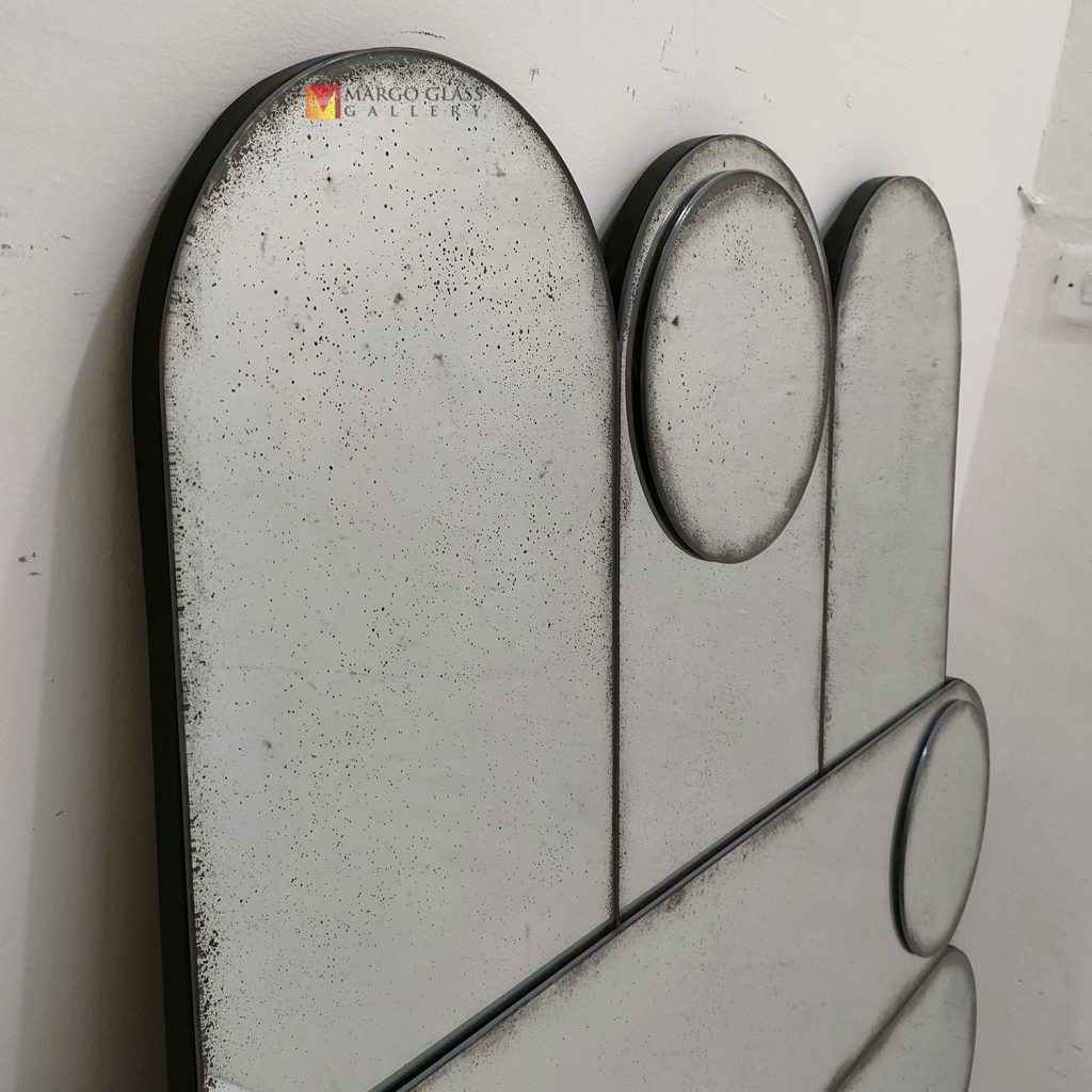Antique Pill Wall Mirror Classic Handmade Indonesia – Premium antique mirror antique glass with gold frame handcrafted in Indonesia