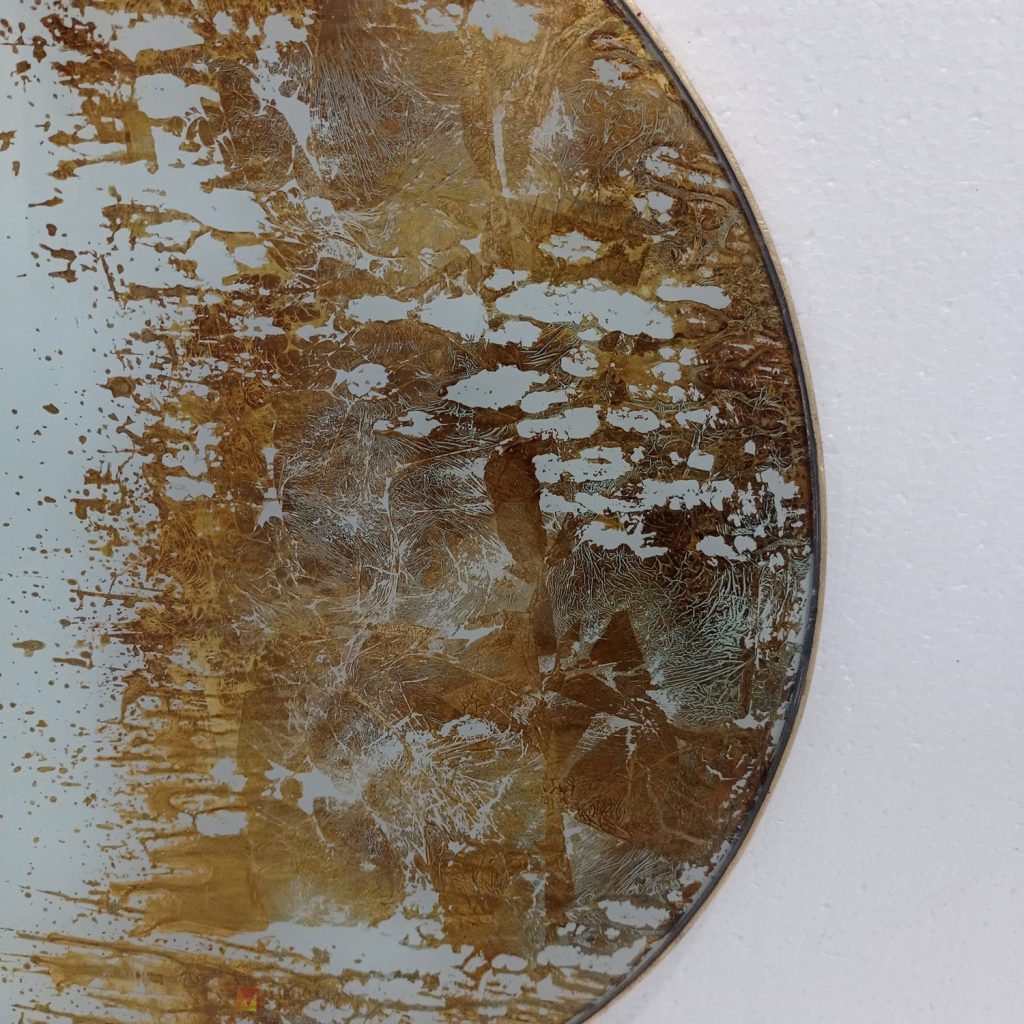 Round Eglomise Gold White Mirror Artisan Handmade Indonesia – Artisan eglomise mirror silver eglomise glass handcrafted in Indonesia