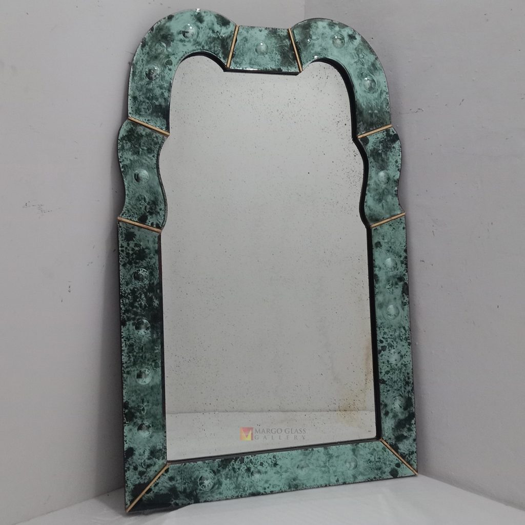 Antique Mirror Green Frame – Handcrafted antique mirror antique glass with gold frame handcrafted in Indonesia