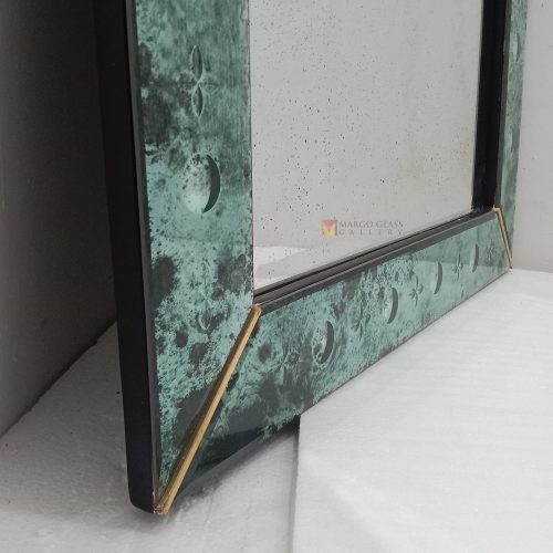 Antique Mirror Green Frame – Elegant antique mirror antique glass with gold frame handcrafted in Indonesia
