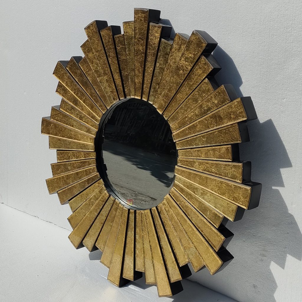 Verre Eglomise Round Mirror Sunburn Classic Handmade Indonesia – Handcrafted round sunburn eglomise mirror silver eglomise glass handcrafted in Indonesia