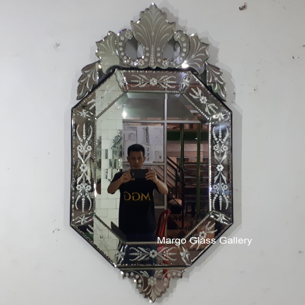 Venetian Mirror Wall Octagon