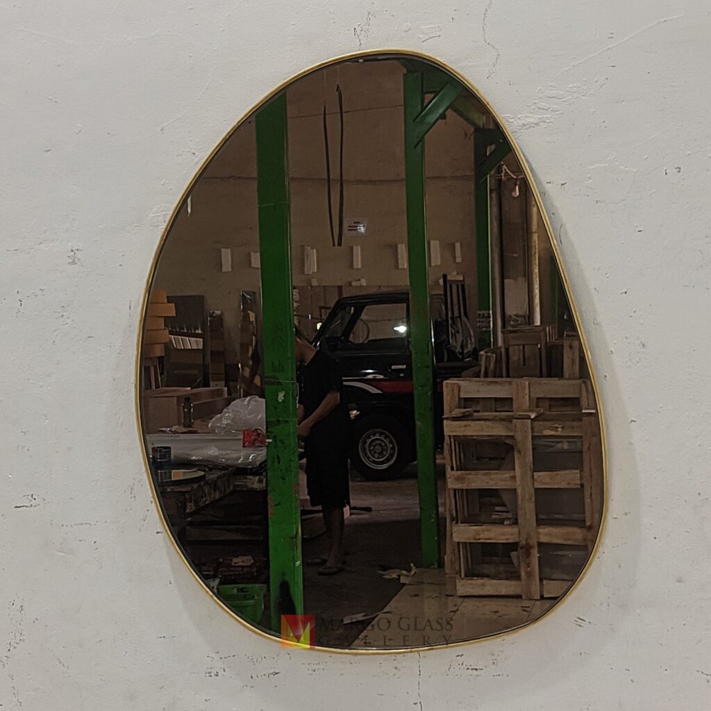 MG 400017 Organic Mirror Daun Gold Beaded Small 70cmx 55 cm Elegant Handmade Indonesia – Elegant decorative mirror mirror premium quality glass with ornate frame handcrafted in Indonesia