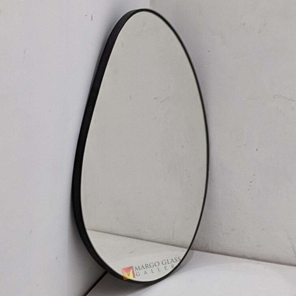 MG 400018 Organik Mirror Small matt black 70 cm x 50 cm Luxury Handmade Indonesia – Luxury decorative mirror mirror premium quality glass with ornate frame handcrafted in Indonesia