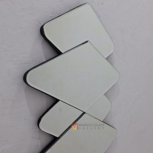 MG 004870 Wall Decor Mirror Size 90 X 54 Cm Classic Handmade Indonesia – Handcrafted decorative mirror mirror premium quality glass with ornate frame handcrafted in Indonesia