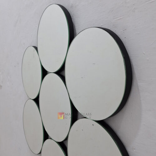 MG 004871 Round Wall Mirror Decors Size 57 x 57 Cm Elegant Handmade Indonesia – Artisan decorative mirror mirror premium quality glass with ornate frame handcrafted in Indonesia