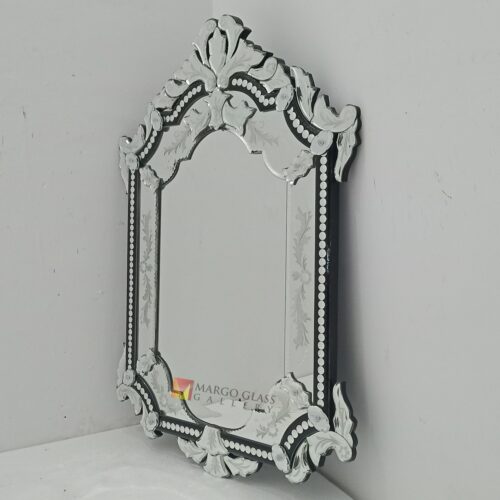 oppo 32 – Elegant handcrafted mirror premium quality glass with ornate frame handcrafted in Indonesia