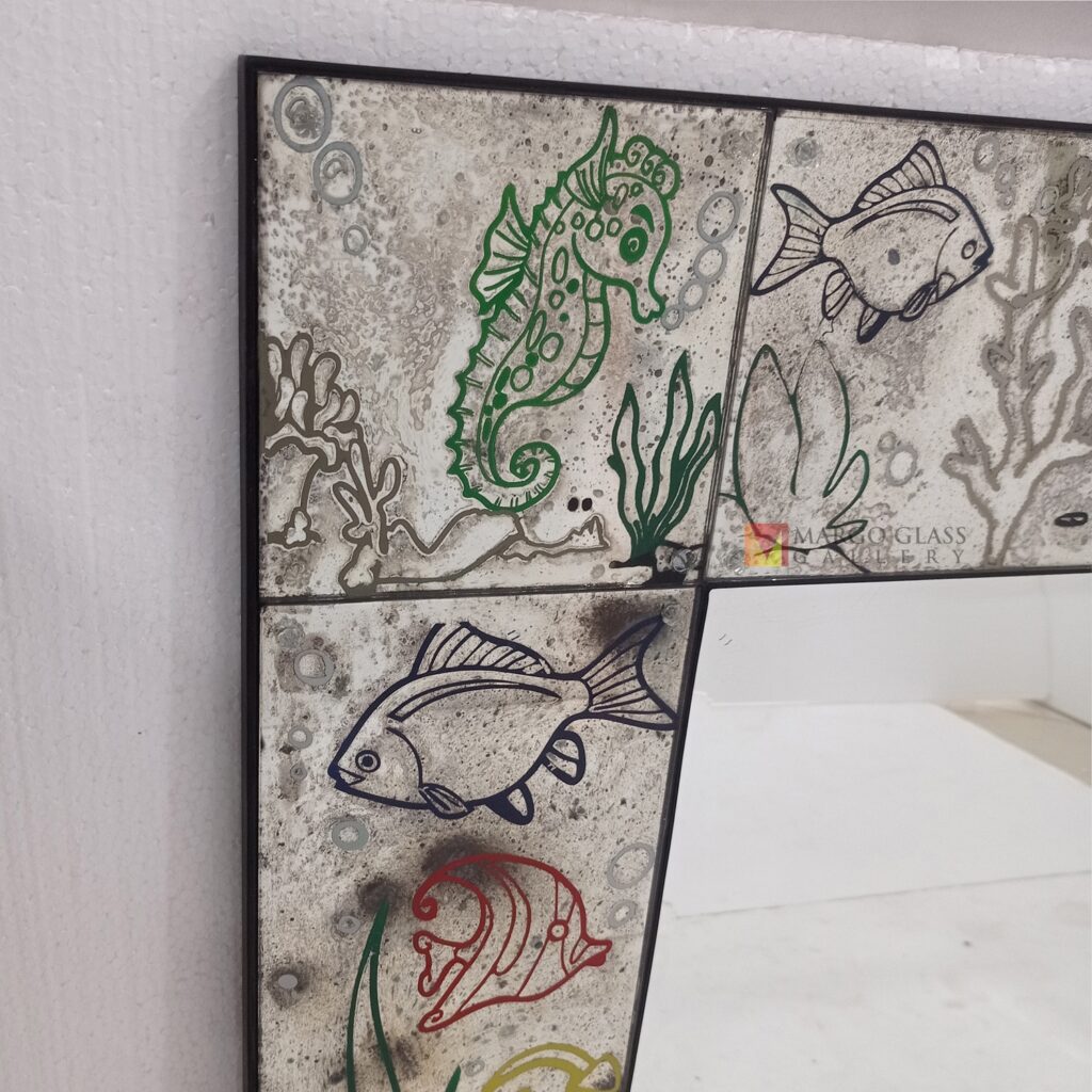 MG 014536 Rectangle fish antique mirror uk 140 cm x 100 cm Premium Handmade Indonesia – Classic antique mirror antique glass with gold frame handcrafted in Indonesia