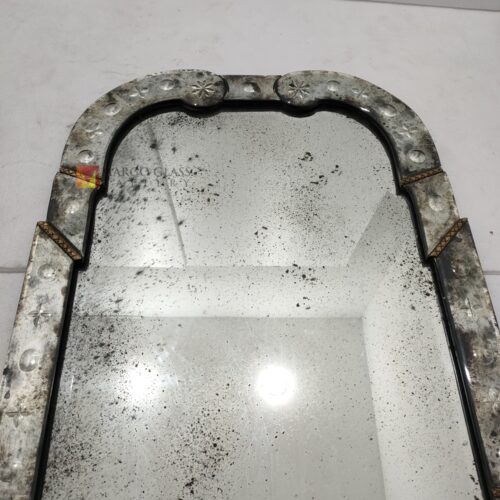 oplus 32 – Handcrafted handcrafted mirror premium quality glass with ornate frame handcrafted in Indonesia