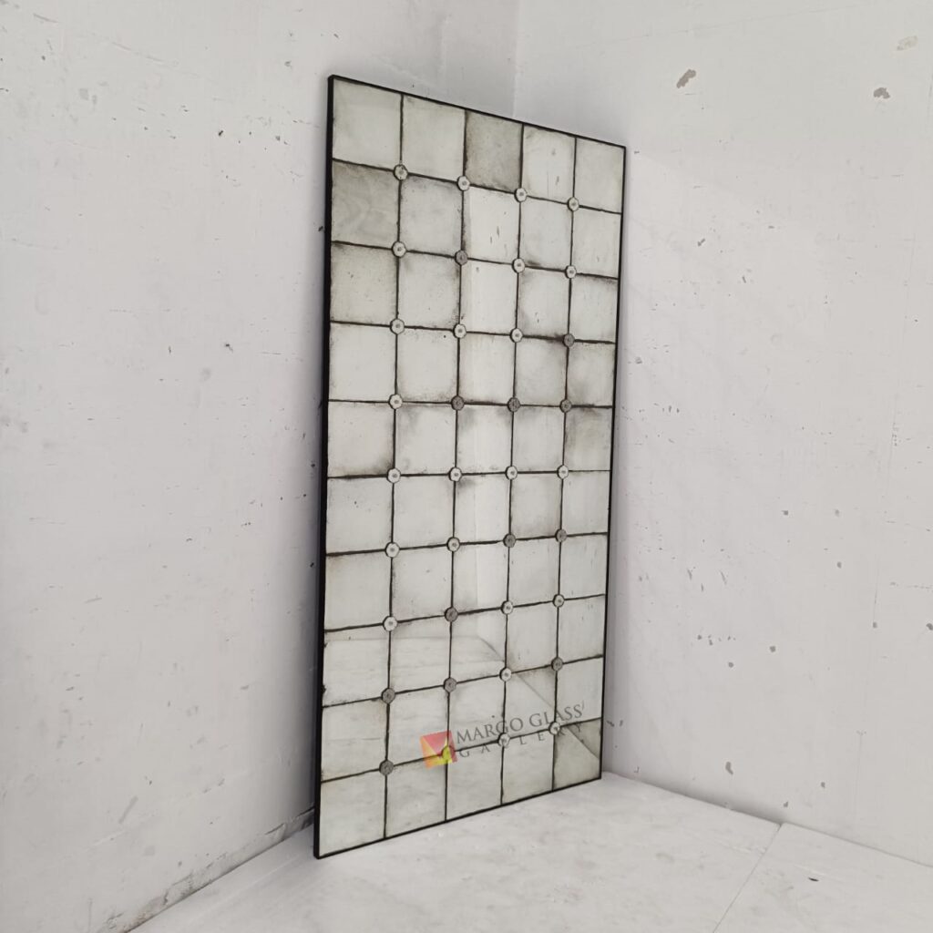 MG 014547 Antique mirror tiles 100x200cm – Classic antique mirror antique glass with gold frame handcrafted in Indonesia
