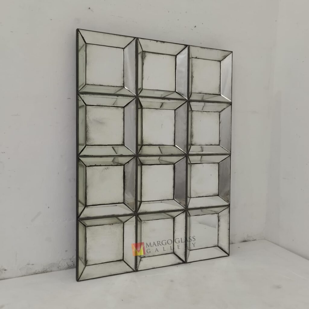 MG 014548 Antique Mirror Square 120x80cm – Elegant antique mirror antique glass with gold frame handcrafted in Indonesia