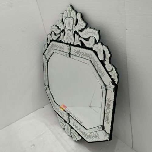 oplus 0 Classic Handmade Indonesia – Classic handcrafted mirror premium quality glass with ornate frame handcrafted in Indonesia