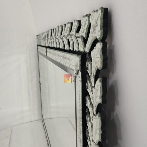oplus 32 Elegant Handmade Indonesia – Elegant handcrafted mirror premium quality glass with ornate frame handcrafted in Indonesia