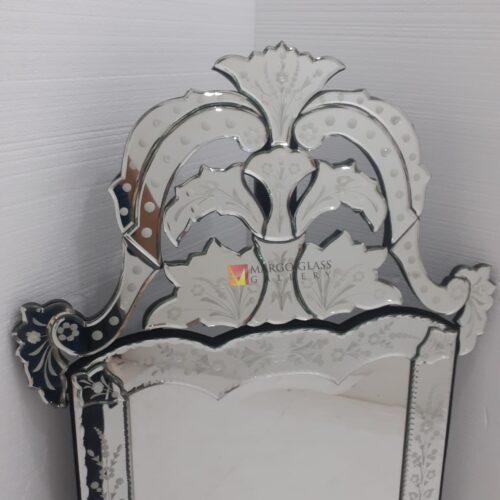 MG 080130 Venetian Mirror 100 x 50cm Elegant Handmade Indonesia – Elegant venetian mirror hand-etched glass with ornate frame handcrafted in Indonesia