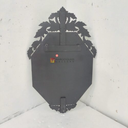 MG 080134 Venetian Mirror Octagonal 145 x 90 cm Elegant Handmade Indonesia – Elegant venetian mirror hand-etched glass with ornate frame handcrafted in Indonesia