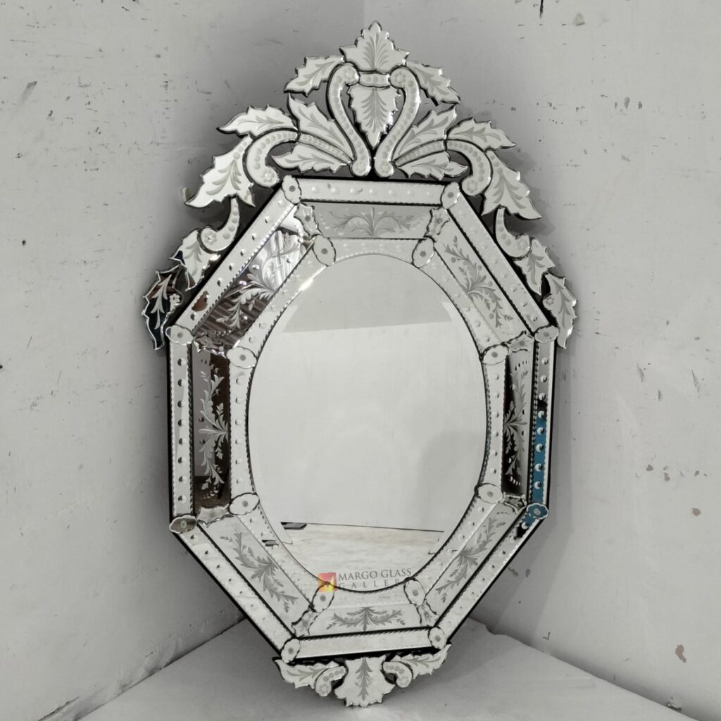 MG 080134 Venetian Mirror Octagonal 145 x 90 cm Classic Handmade Indonesia – Classic venetian mirror hand-etched glass with ornate frame handcrafted in Indonesia