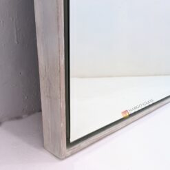 MG 400031 Cermin Kotak Frame kayu Uk 100 cm x 90 cm