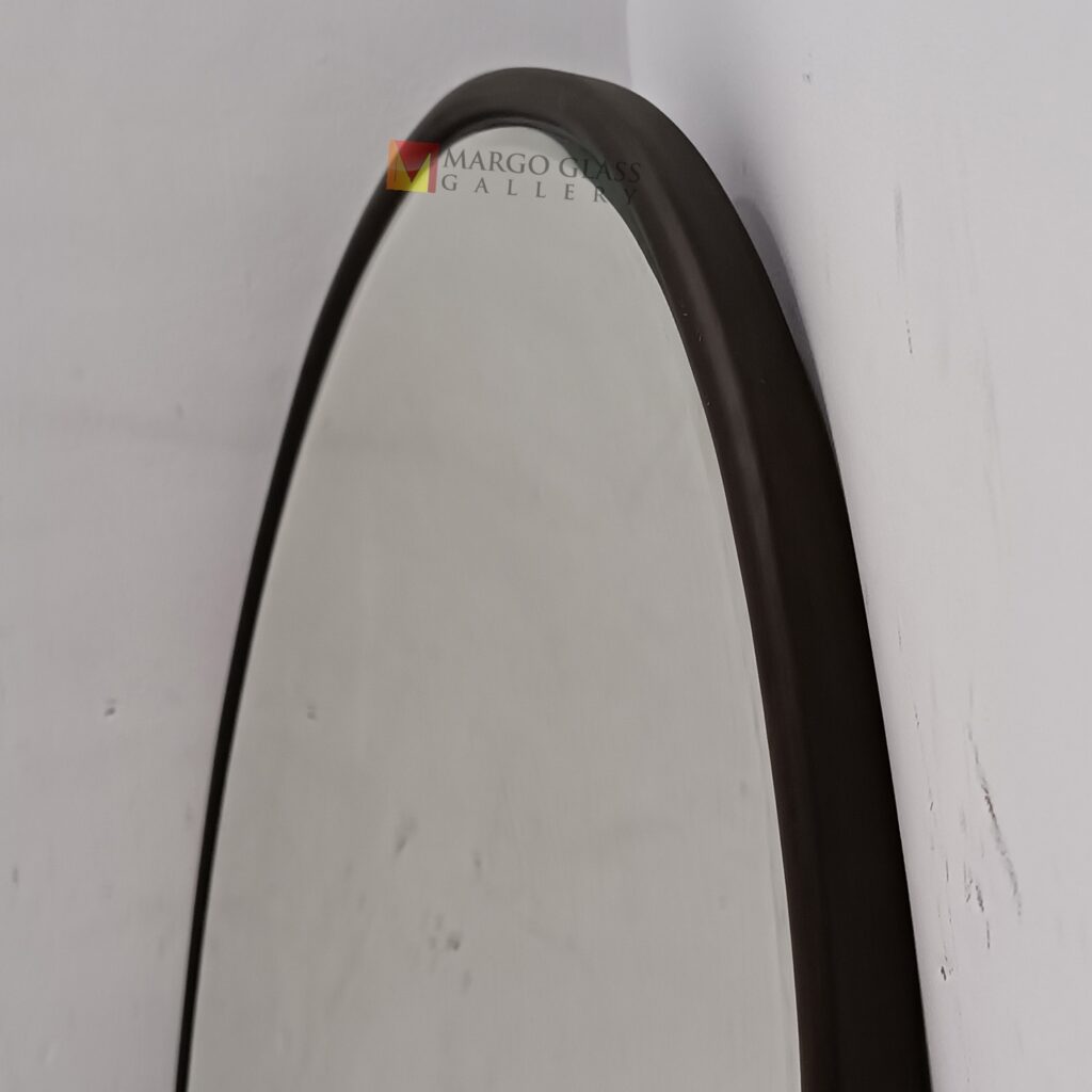 MG 400033 Oval Mirror Beade Wood Frame 112,5 cm x 76 cm Luxury Handmade Indonesia – Elegant decorative mirror mirror premium quality glass with ornate frame handcrafted in Indonesia