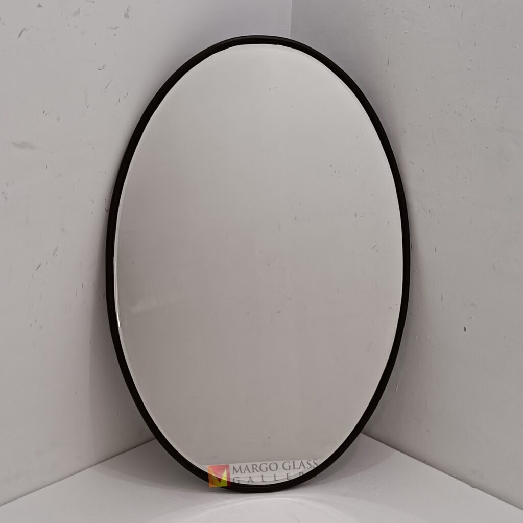 MG 400033 Oval Mirror Beade Wood Frame 112,5 cm x 76 cm Premium Handmade Indonesia – Classic decorative mirror mirror premium quality glass with ornate frame handcrafted in Indonesia