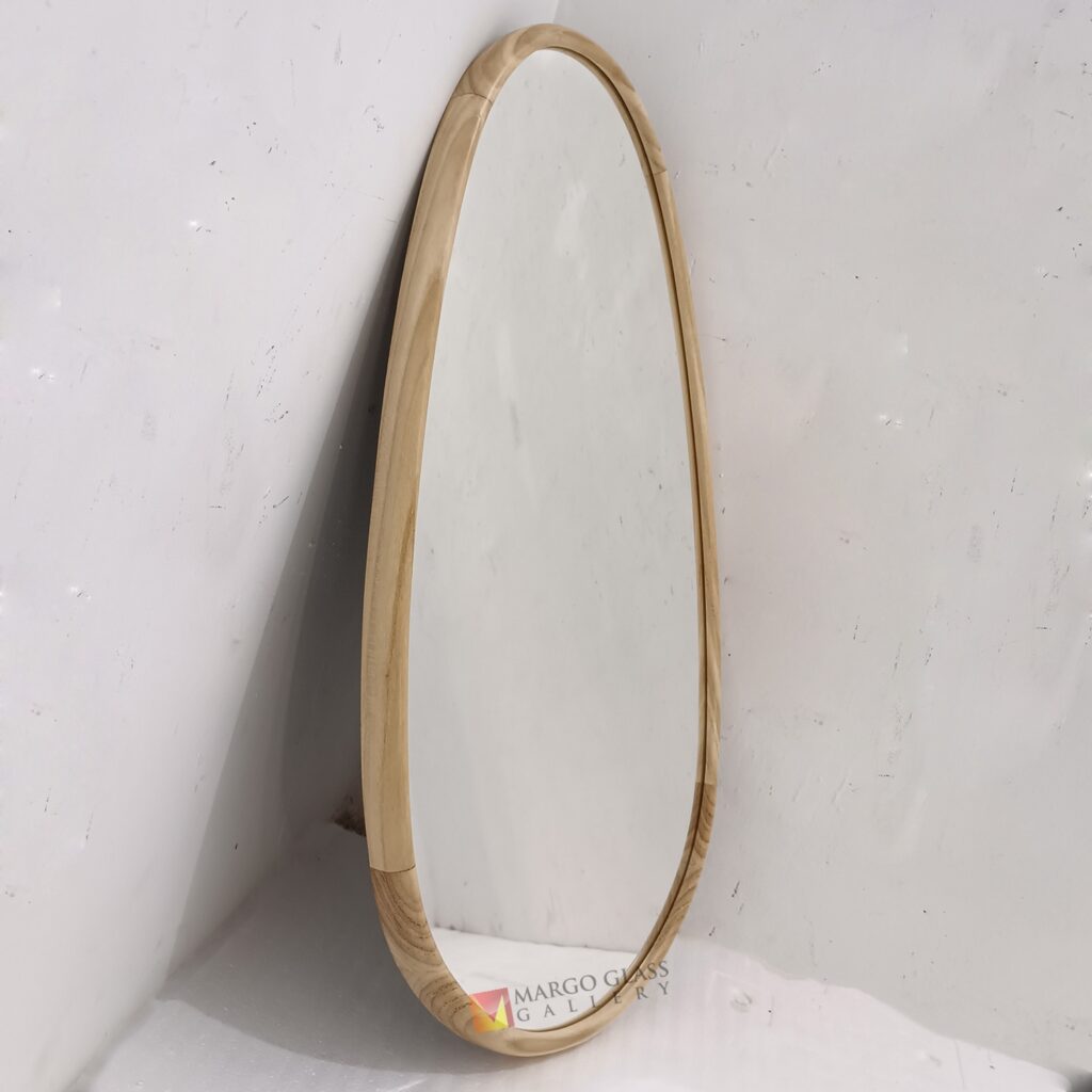 MG 400043 Oval Wall Mirror With teak wood cm x 40 cm Handcrafted Handmade Indonesia – Handcrafted decorative mirror mirror premium quality glass with ornate frame handcrafted in Indonesia