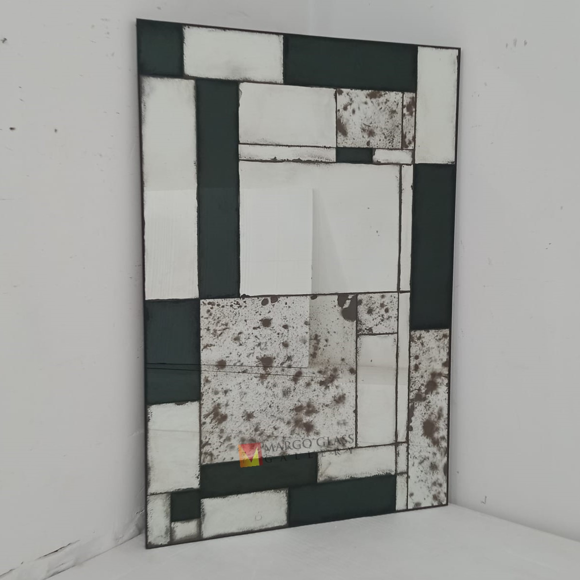 Large Antique Wall Mirror Rectangle MG 014535