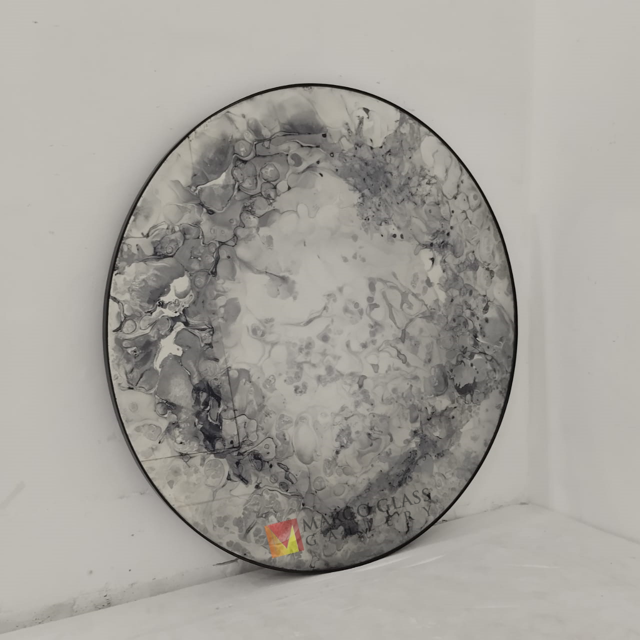 Round Smoke Mirror Wall With Metal Frame MG 014533