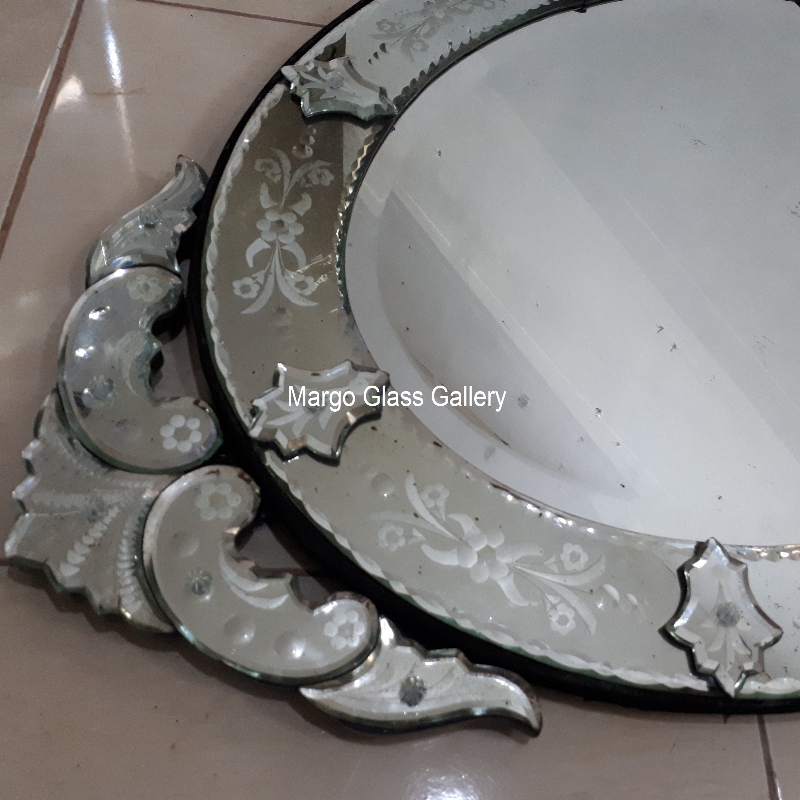 Antique Mirror MG 014109