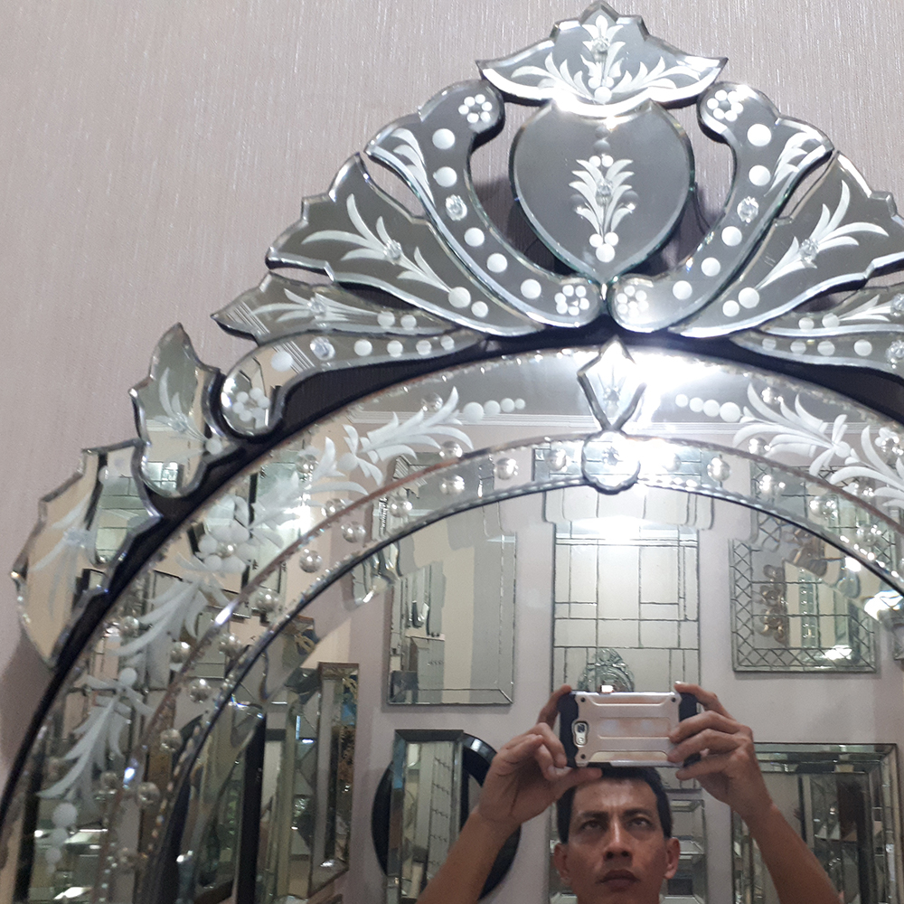 Venetian Mirror Round MG 080045