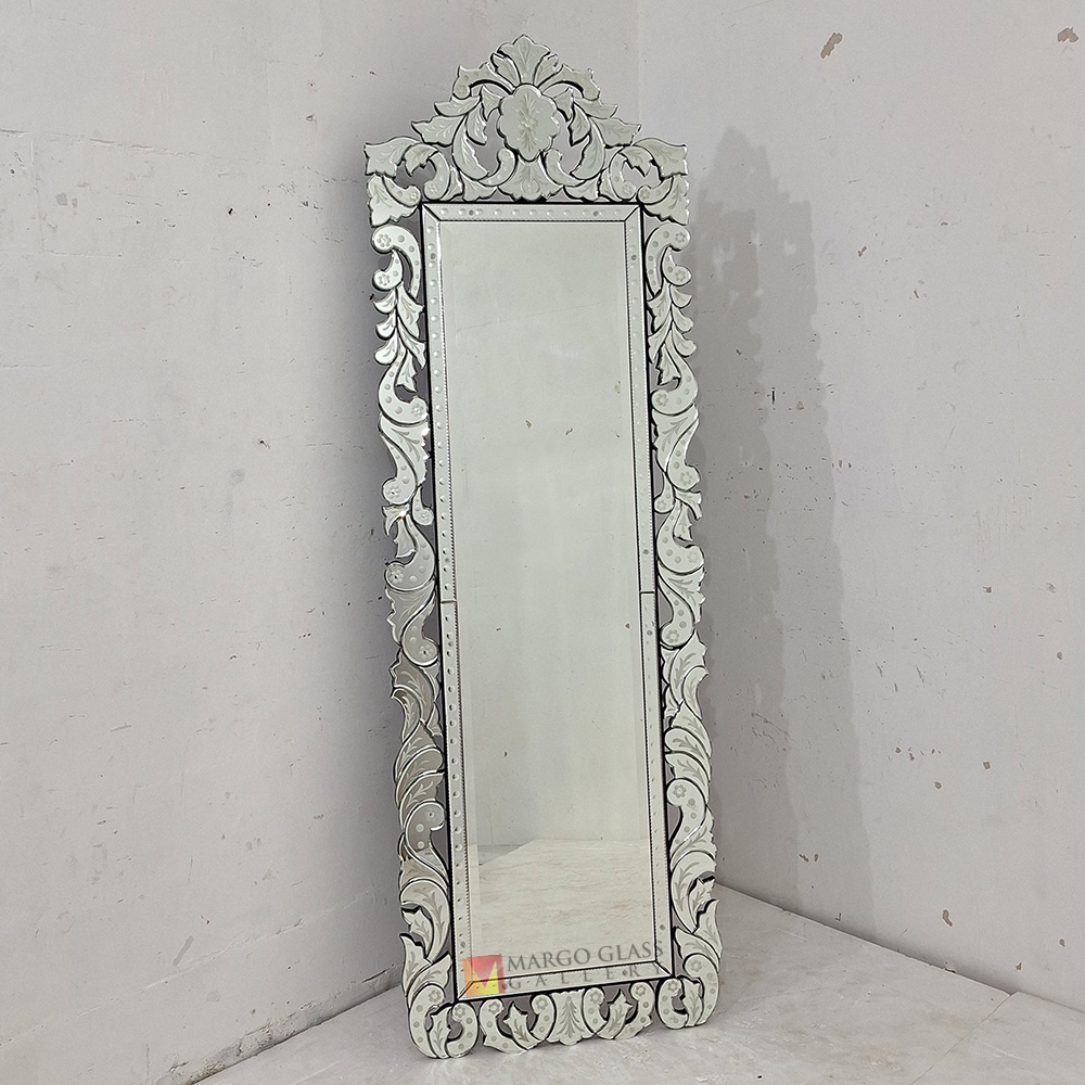 Venetian Glass Mirror Standing MG 080133
