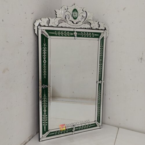 MG 080138 Venetian Mirror Keraton Green Mirror 180x110cm – Premium venetian mirror hand-etched glass with ornate frame handcrafted in Indonesia