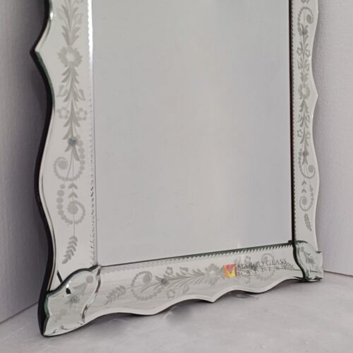 Venetian Mirror Rectangle MG 080150 – Luxury venetian mirror hand-etched glass with ornate frame handcrafted in Indonesia