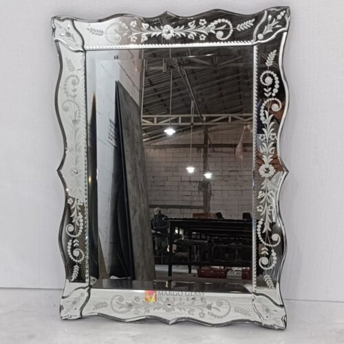 Venetian Mirror Rectangle MG 080150 – Premium venetian mirror hand-etched glass with ornate frame handcrafted in Indonesia
