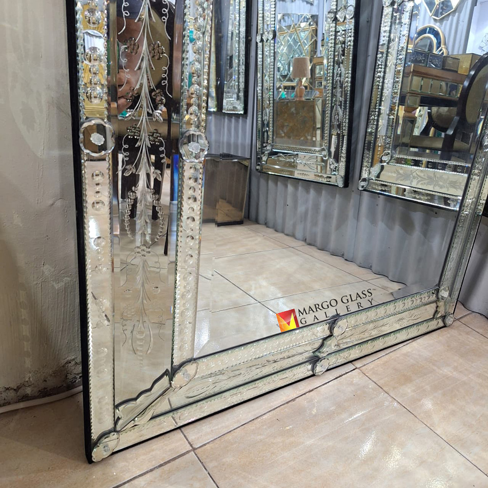 Large Venetian Mirror MG 080148