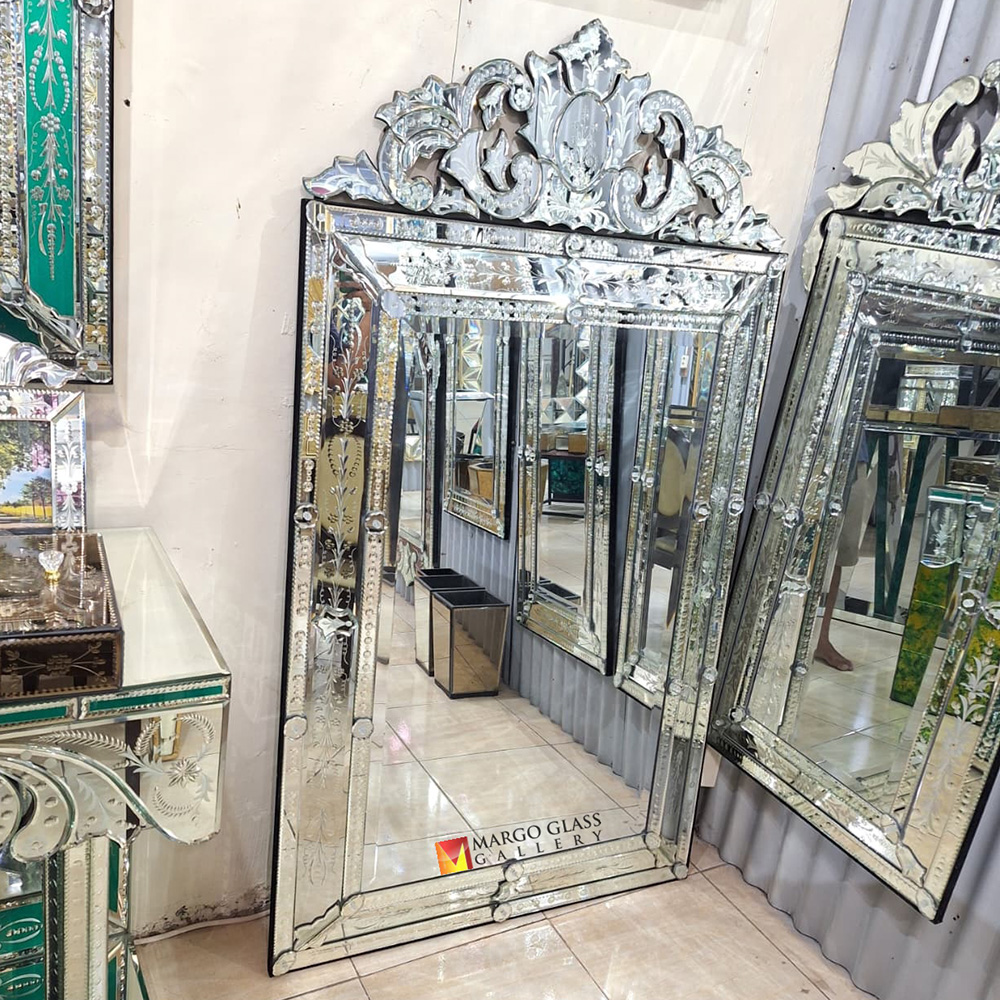 Large Venetian Mirror MG 080148