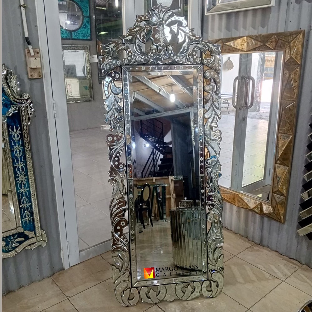 Venetian Glass Mirror Standing MG 080133
