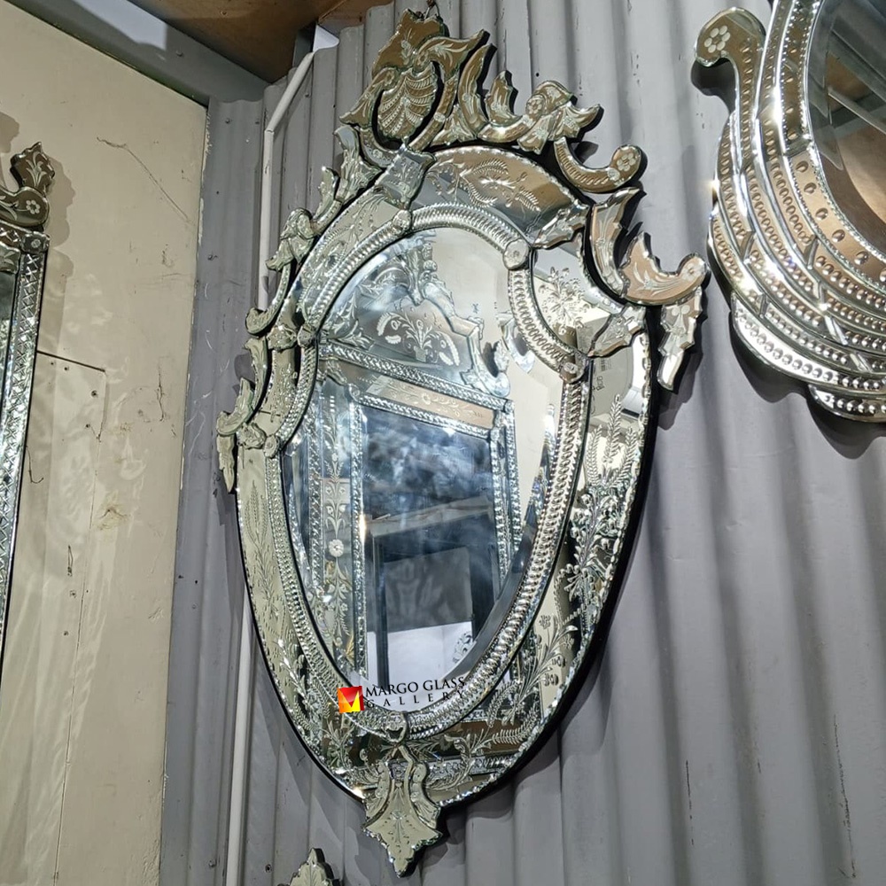 Venetian Mirror Vedette Oval MG 001130