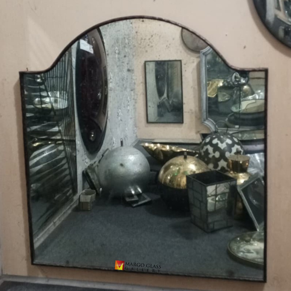 Soft Contrast, Antique Mirror as an Artistic Accent in Modern Tropical Interiors