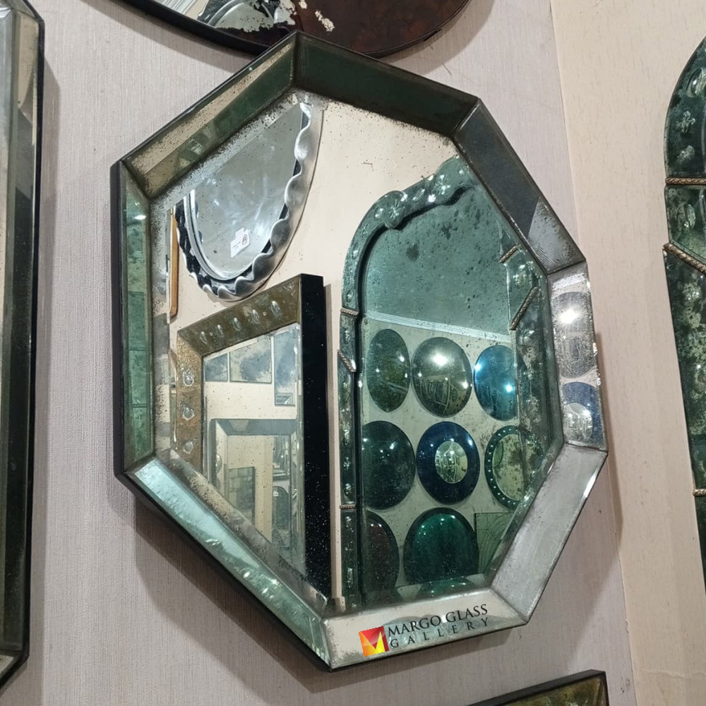 Antique Wall Mirror Octagonal MG 014127