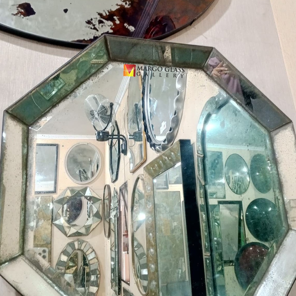 Antique Wall Mirror Octagonal MG 014127