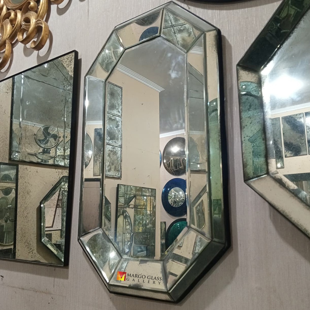 Antiqued Mirror Octagonal MG 014300